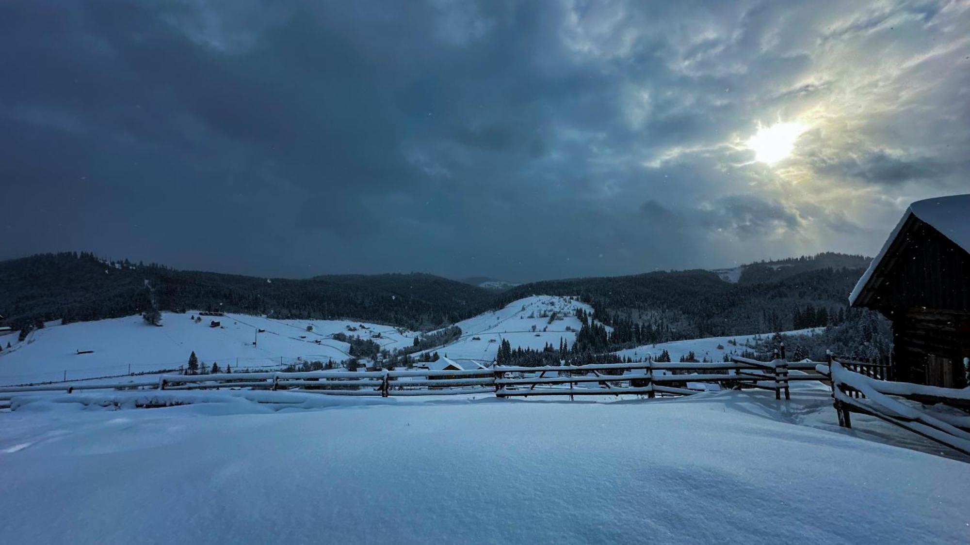 Шепіт Лісу Hotel Bukovel Exterior foto