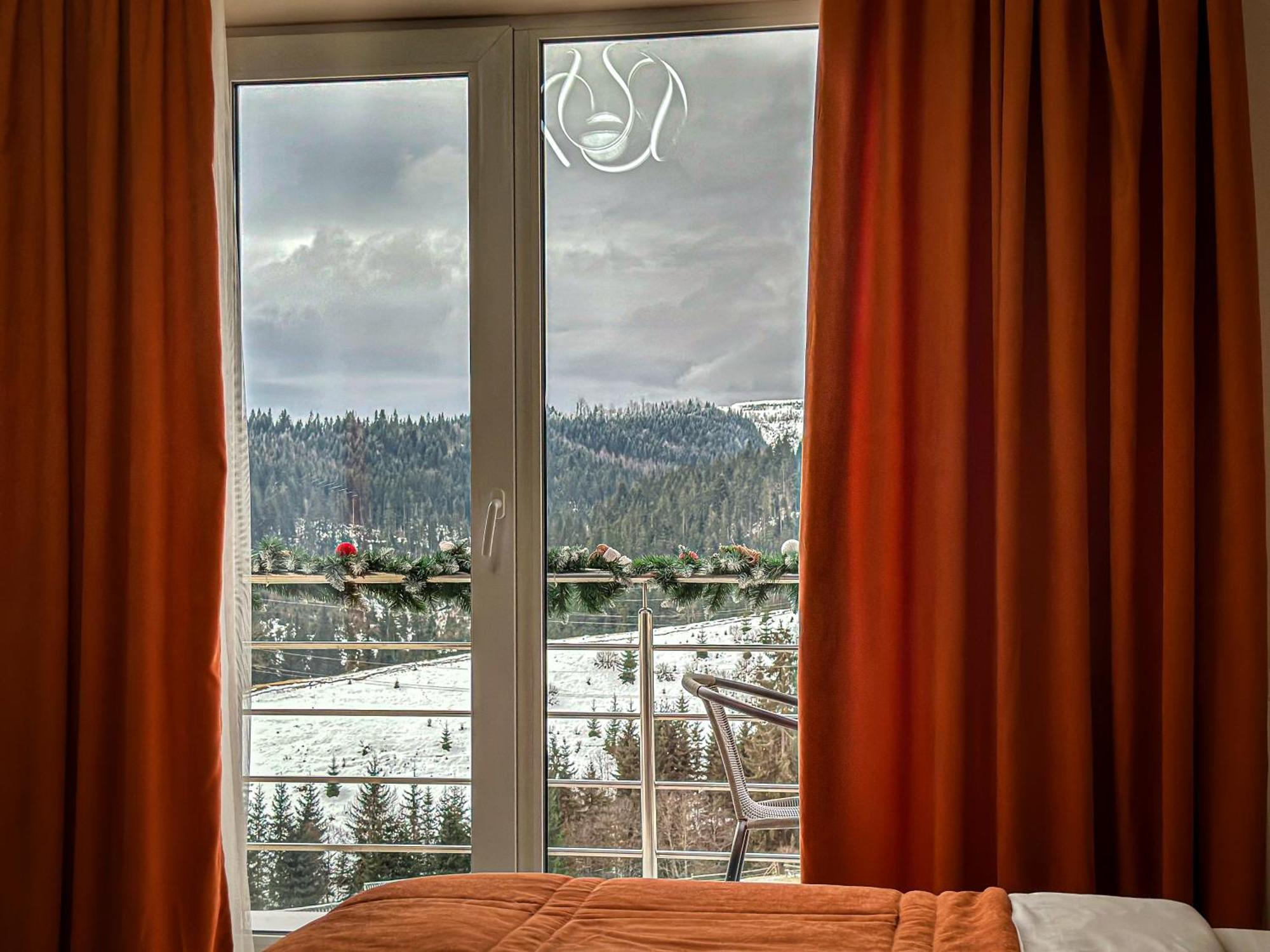 Шепіт Лісу Hotel Bukovel Exterior foto